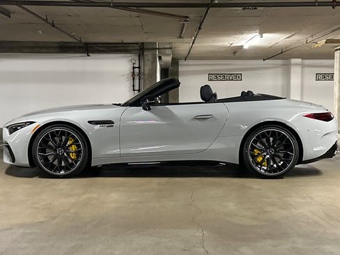 New 2026 Mercedes-Benz SL 63 AMG 4MATIC image 2