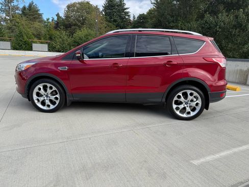 Used 2013 Ford Escape Titanium w/ Parking Technology Pkg AWD/4WD image 5