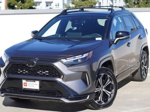 Certified 2025 Toyota RAV4 XSE image 4