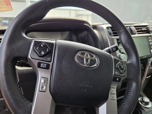 Used 2021 Toyota 4Runner Trail Special Edition AWD/4WD image 9