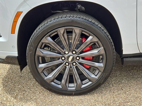 New 2026 Cadillac Escalade ESV V AWD/4WD image 11