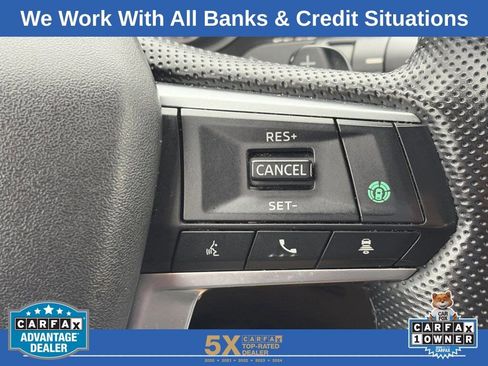 Used 2024 Mitsubishi Outlander SE image 25