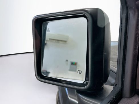 Used 2025 Jeep Wrangler Unlimited Sahara w/ Safety Group AWD/4WD image 16