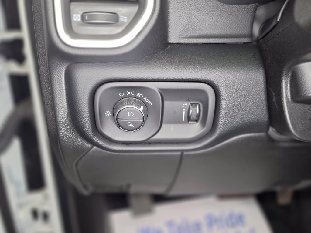 Used 2026 RAM 3500 Big Horn AWD/4WD image 19
