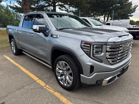 Used 2024 GMC Sierra 1500 Denali AWD/4WD image 5