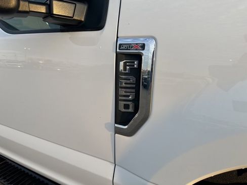 Used 2022 Ford F250 XL w/ STX Appearance Package image 6