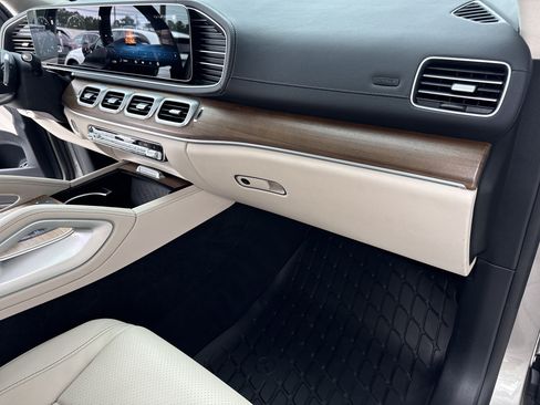 Used 2023 Mercedes-Benz GLS 450 4MATIC w/ AMG Line Exterior image 16