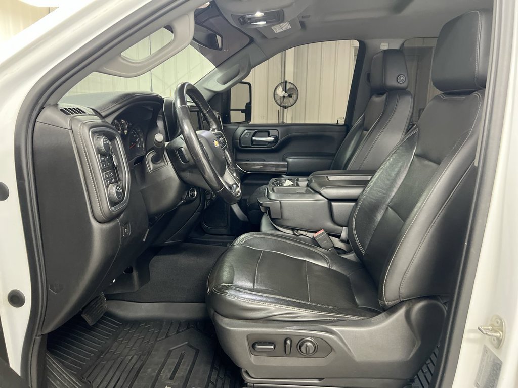 Used 2020 Chevrolet Silverado 2500 LTZ AWD/4WD image 19