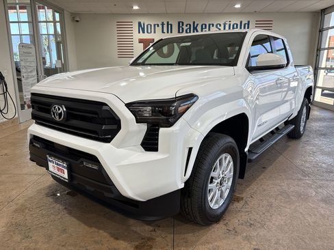 New 2026 Toyota Tacoma SR5 AWD/4WD image 6