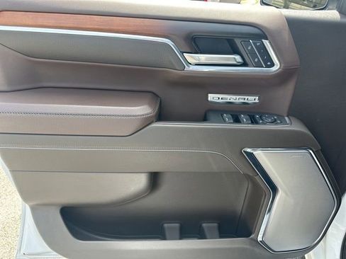 Used 2024 GMC Sierra 1500 Denali w/ Denali Reserve Package image 15