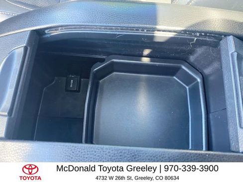 Used 2015 Toyota Highlander Limited w/ Driver Technology Package AWD/4WD image 21