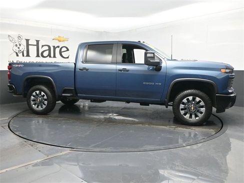 Used 2024 Chevrolet Silverado 2500 Custom w/ Custom Convenience Package image 1