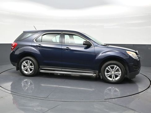 Used 2017 Chevrolet Equinox LS FWD image 6