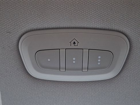 Used 2022 Jeep Cherokee Limited w/ Elite Package image 32