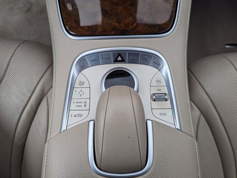 Used 2014 Mercedes-Benz S 550 Sedan image 31