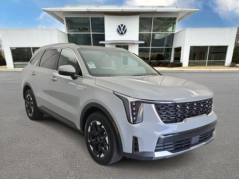 Used 2025 Kia Sorento S w/ Panoramic Sunroof Package image 1