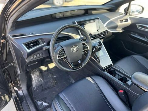 Used 2017 Toyota Mirai image 14
