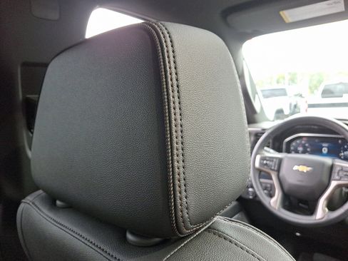 Used 2024 Chevrolet Silverado 2500 High Country image 13