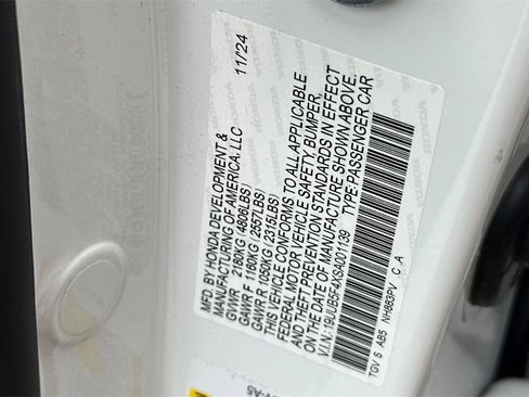 Certified 2025 Acura TLX w/ Technology Package image 30