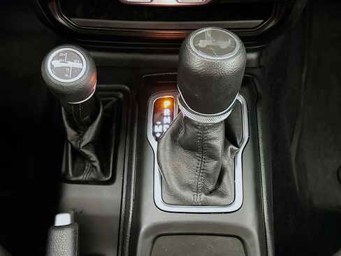 Used 2023 Jeep Wrangler Unlimited w/ Cold Weather Group AWD/4WD image 24