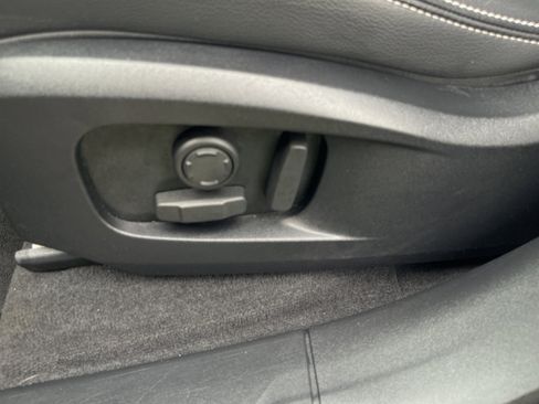 Used 2025 Jaguar F-PACE R-Dynamic S image 15