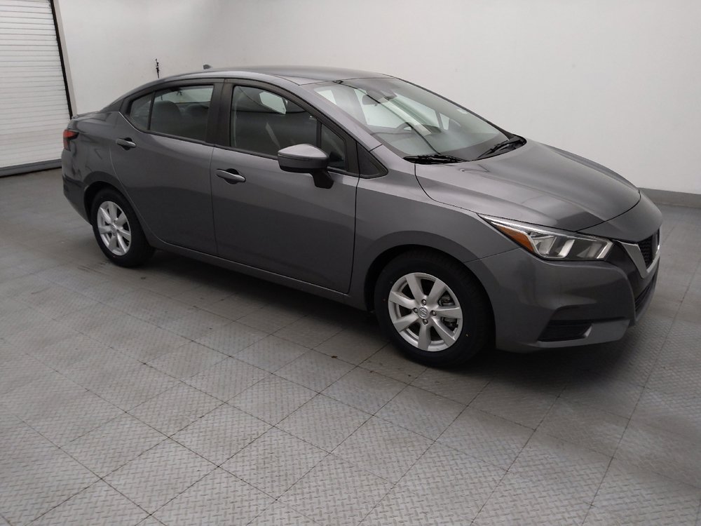 Used 2020 Nissan Versa SV FWD image 11
