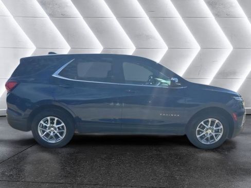 Used 2022 Chevrolet Equinox LT image 2