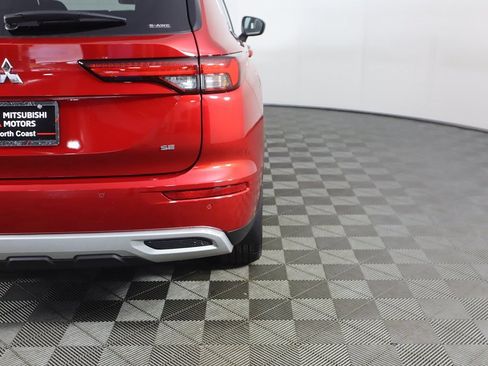 Used 2024 Mitsubishi Outlander SE AWD/4WD image 17