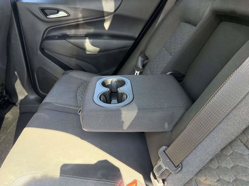 Used 2018 Chevrolet Equinox LT FWD image 13