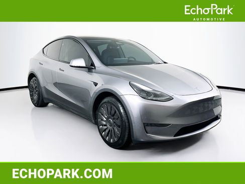 Used 2024 Tesla Model Y Long Range image 1