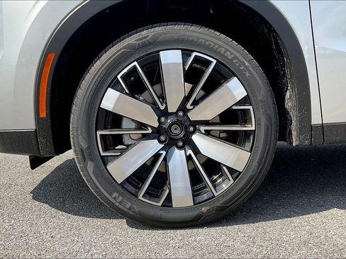 New 2025 Mitsubishi Outlander SE image 10