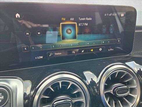 Used 2022 Mercedes-Benz GLB 250 image 12