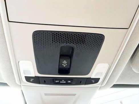 Used 2025 Honda CR-V EX image 28