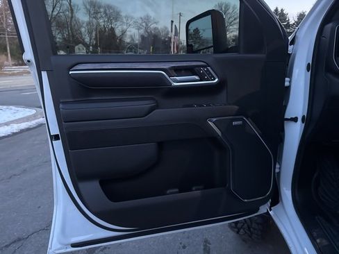 Used 2024 Chevrolet Silverado 2500 LTZ w/ LTZ Plus Package image 18