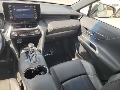 Certified 2021 Toyota Venza XLE w/ Softex Package AWD/4WD image 28