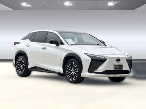 Certified 2023 Lexus RZ 450e Premium w/ Technology Package AWD/4WD image 7