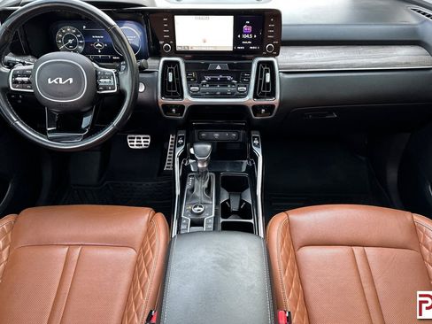 Used 2022 Kia Sorento SX Prestige w/ Rust Color Package image 16