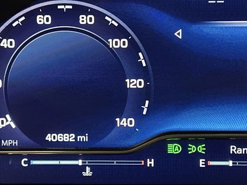 Used 2024 Chevrolet Silverado 3500 High Country w/ High Country Premium Package image 32