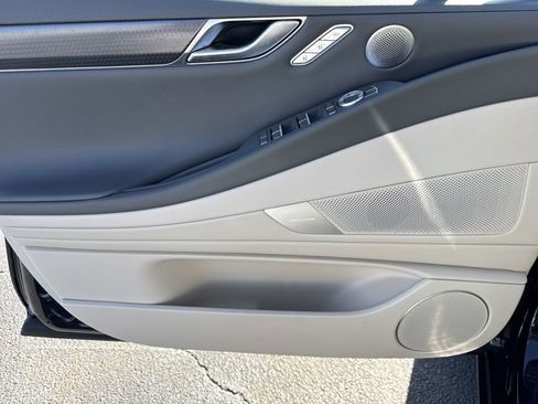 Used 2025 Genesis G80 3.5T Sport image 10