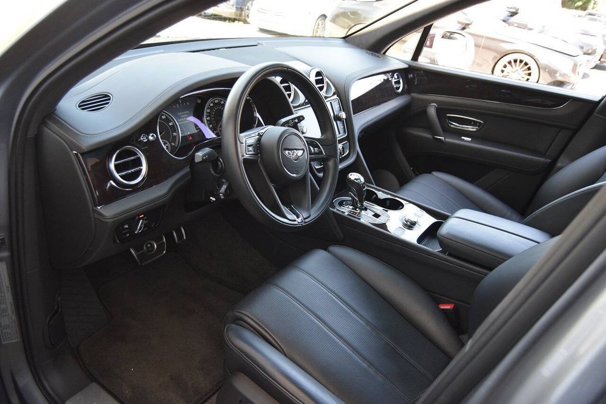 Used 2019 Bentley Bentayga AWD/4WD image 21