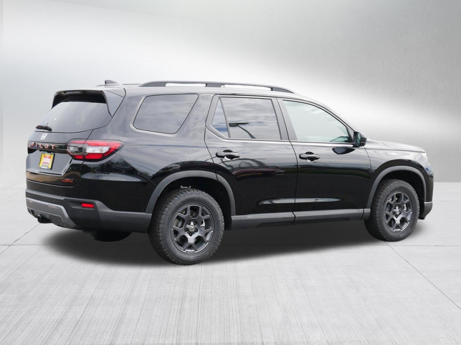 New 2026 Honda Pilot TrailSport image 7