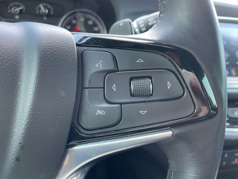 Used 2024 Buick Enclave Essence w/ Sport Touring Edition FWD image 18