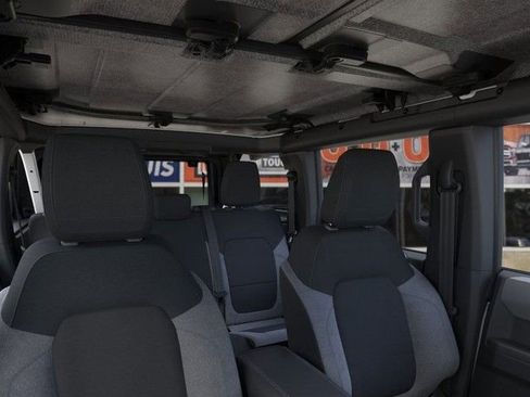 New 2025 Ford Bronco 4-Door image 12