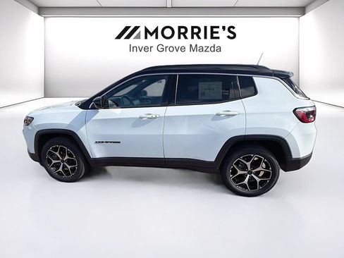 Used 2025 Jeep Compass Limited AWD/4WD image 8