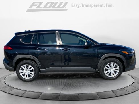 Used 2023 Toyota Corolla Cross L image 10