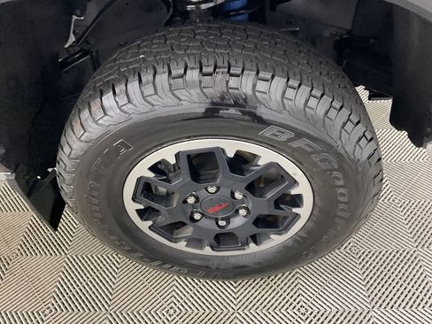 Certified 2024 Toyota Tacoma TRD Off-Road image 11