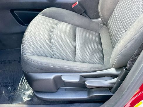 Used 2023 GMC Terrain SLE FWD image 18