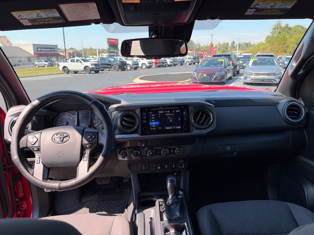 Used 2019 Toyota Tacoma TRD Sport AWD/4WD image 16