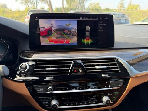 Used 2023 BMW 530i w/ Convenience Package image 21