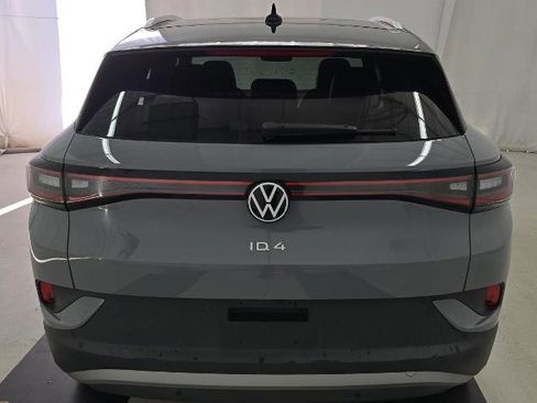 Used 2022 Volkswagen ID.4 Pro S image 5